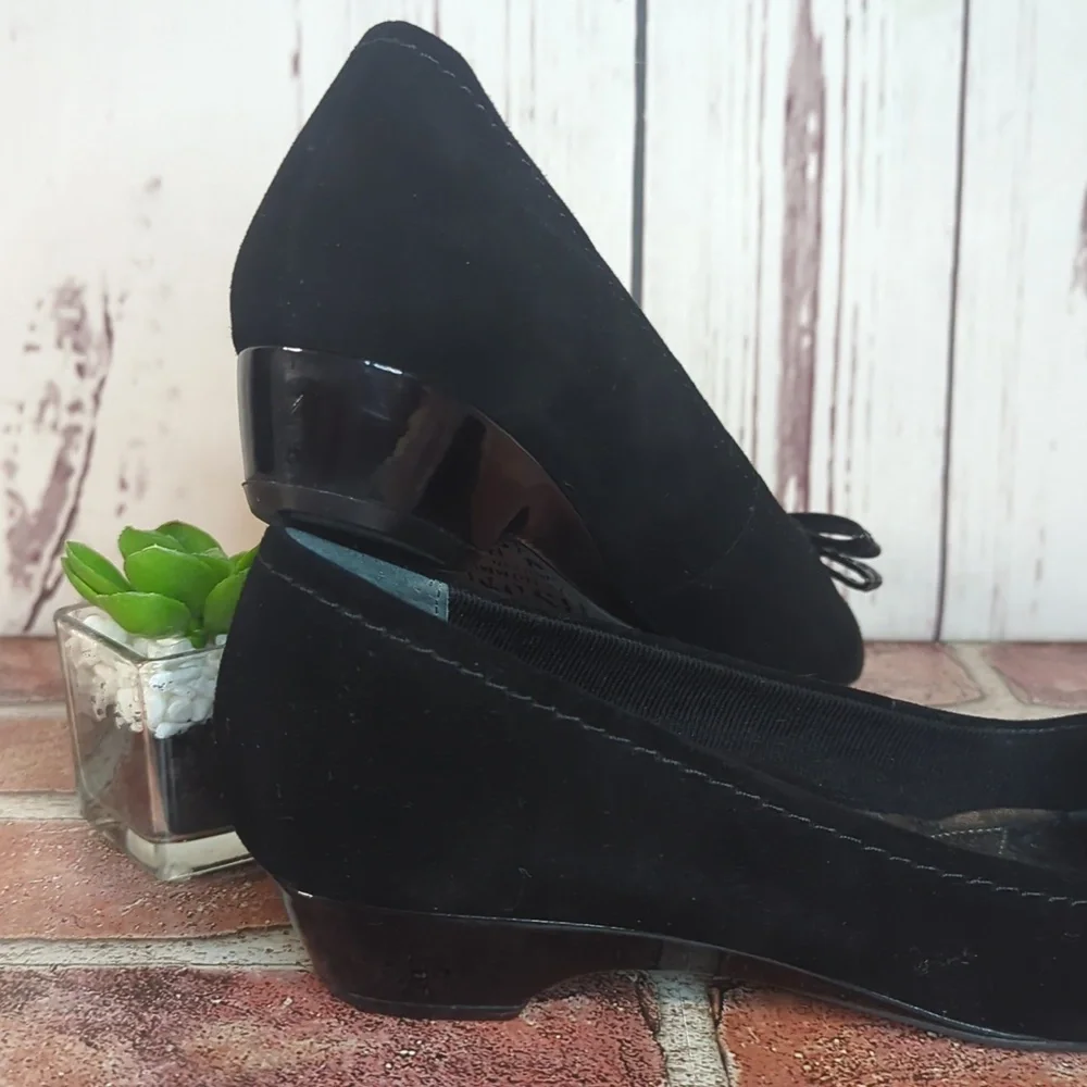 The Tulane Black Suede Super Slim Size 8.5 Narrow Foot by‎ Ros Hommerson